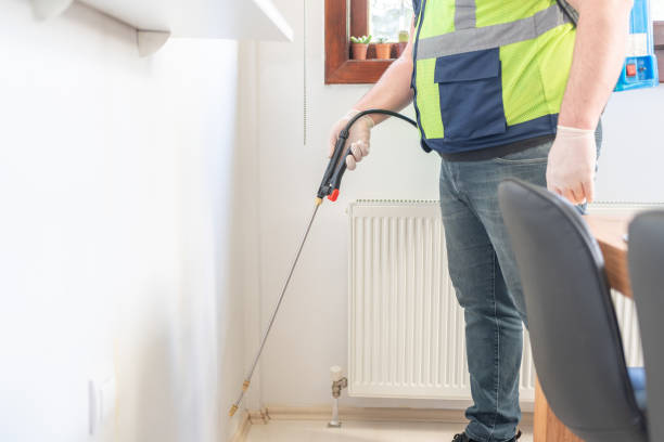 Best Pest Control for Businesses  in Reedsville, WI